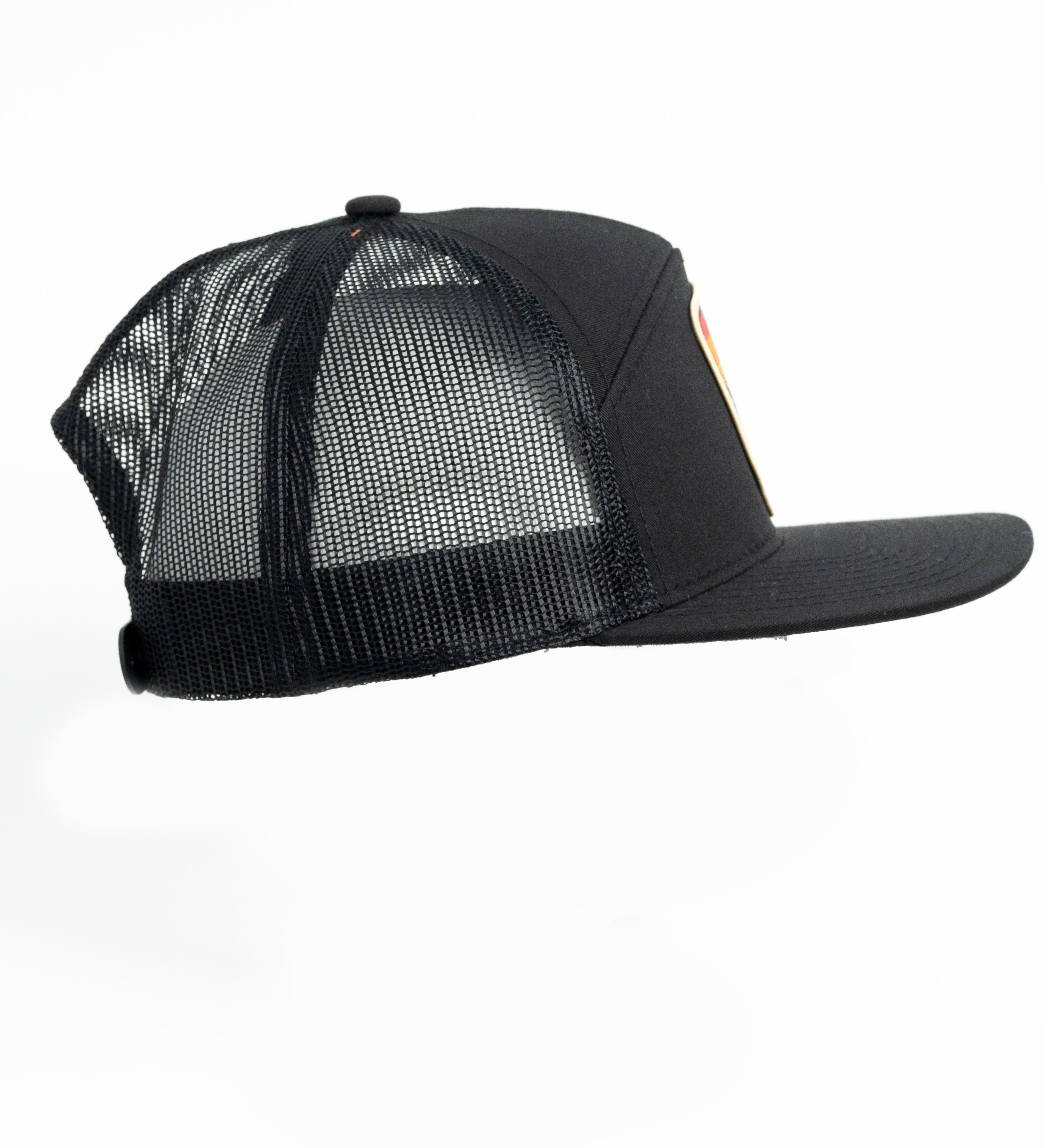 Casquette 7 panneaux noire avec écusson chasse avec chien
