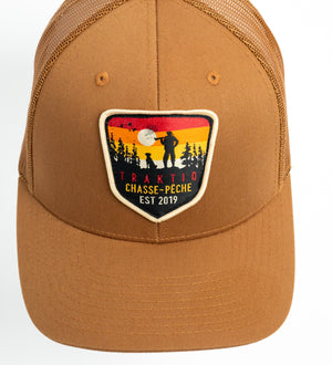 Casquette caramel avec écusson chasse avec chien